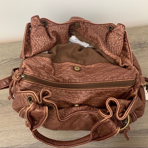 Super SOFT Faux Leather Shoulder Bag - Picture 6 of 8